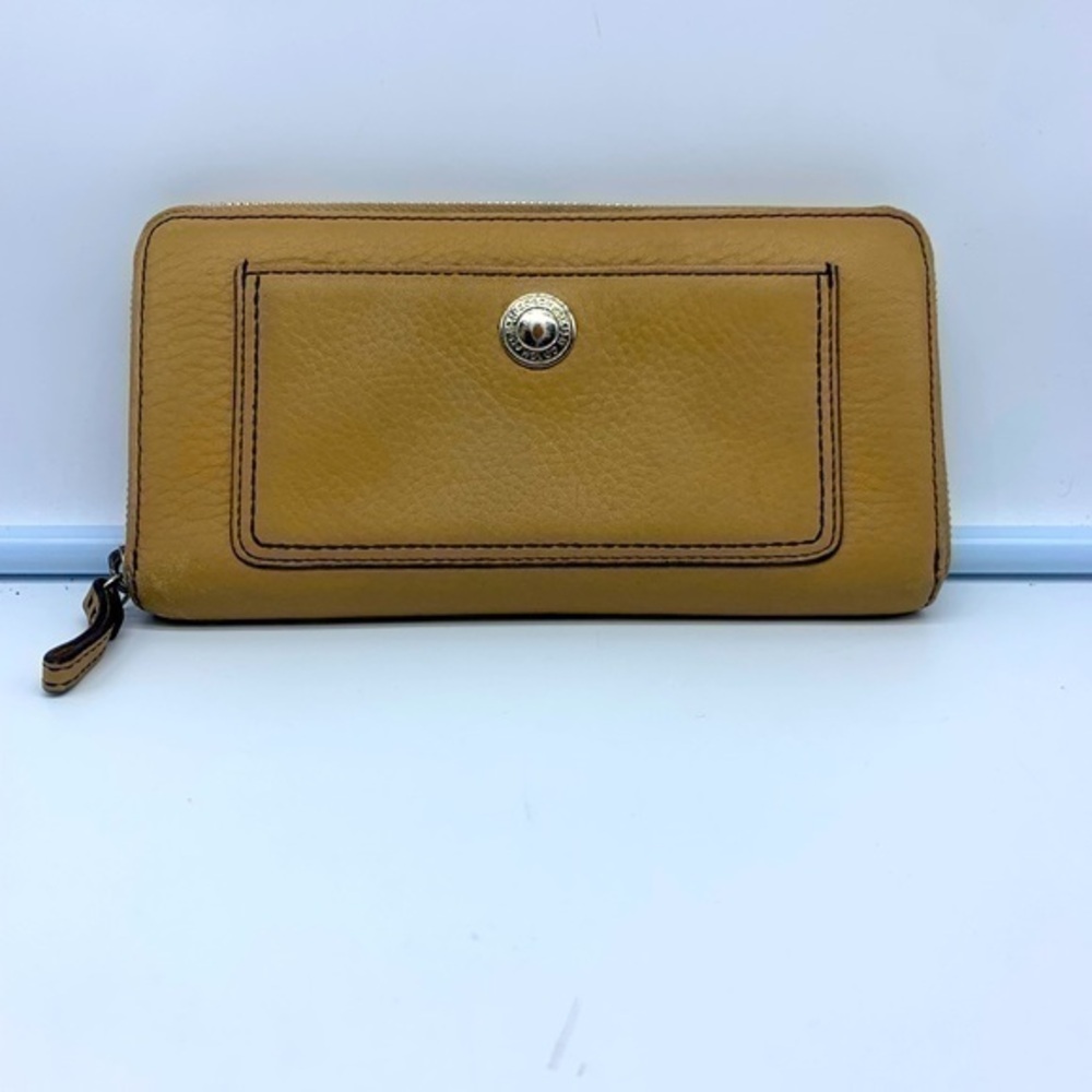 Coach Tan Leather Zip Around Wallet Brown Interior - Brass Logo